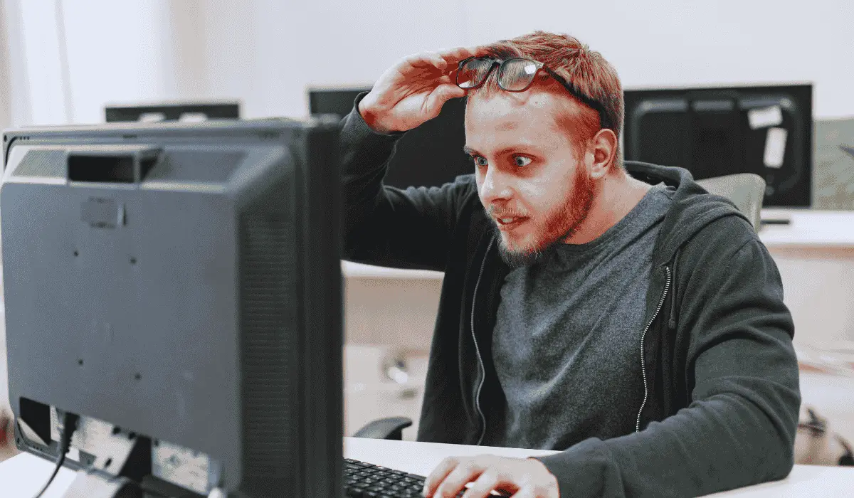 Computer screen showing error message without an operating system