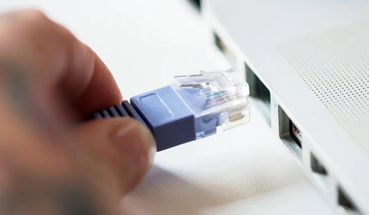 Ethernet cable guide showing different cable types, speeds, uses, and how to choose the best Ethernet cable